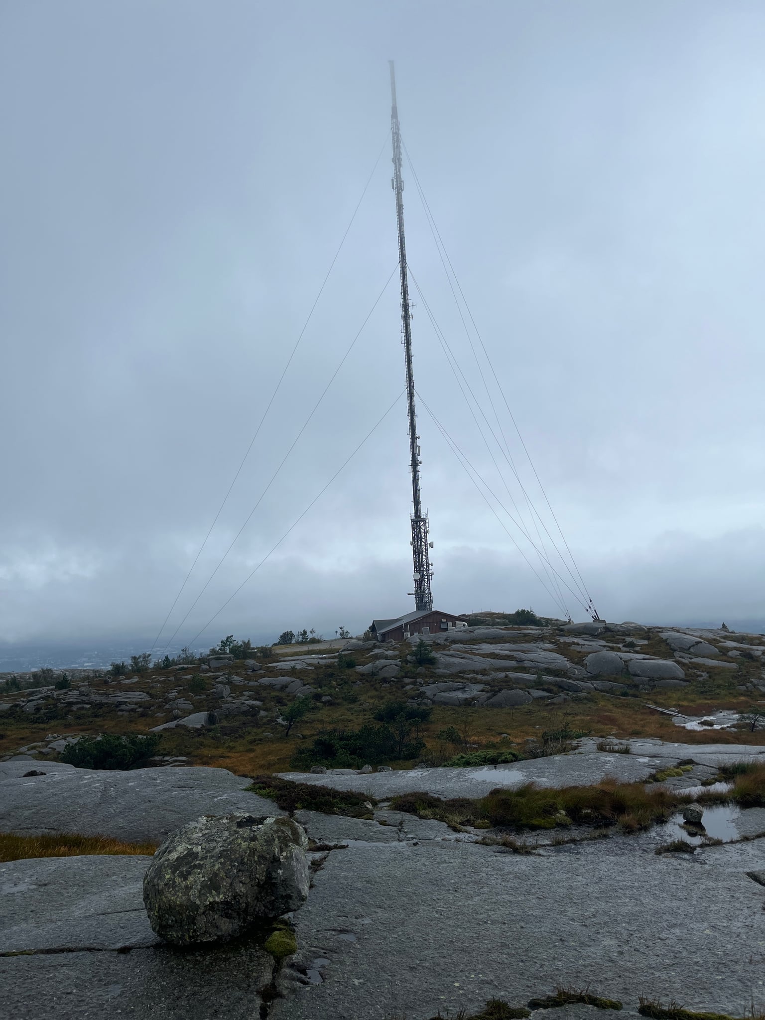 Lifjellet — foto 1 av 2